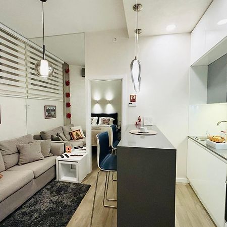 Lirra Luxe - Central Belgrade Apartments Kültér fotó